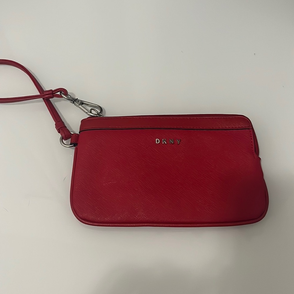 DKNY WRIST PURSE
